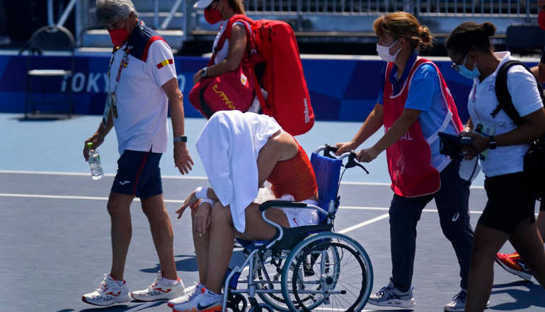 Paula Badosa abandona en los Juegos Olimpicos en silla de ruedas